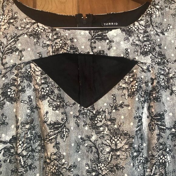 Torrid Floral Sleeveless Midi Sundress - Picture 3 of 5